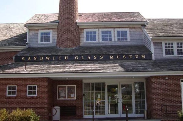 SANDWICH GLASS MUSEUM HOSTS CANDIDATES’ NIGHT